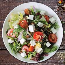 Bahçe Yeşillikleri Salatası