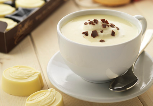 Sıcak Beyaz Çikolata